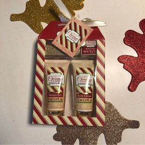 FREE w purchase Cranberry Spice 4 Pc Gift Set;Lotion,Shower Gel,Nail file..